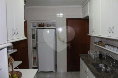 Apartamento à venda com 3 quartos, sendo 1 suíte,  em Fazenda Morumbi, São Paulo, SP