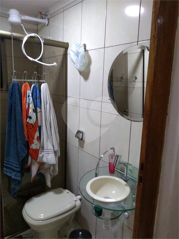 Sobrado à venda com 3 quartos, sendo 1 suíte, em Vila Santa Margarida, Ferraz de Vasconcelos, SP