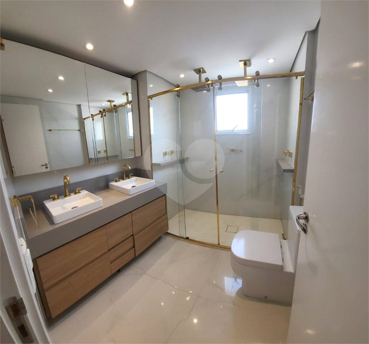 Apartamento à venda com 3 quartos, sendo 1 suíte, em Jardim Vazani, São Paulo, SP
