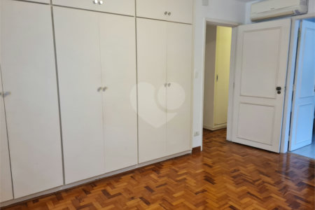 Apartamento à venda ou para alugar com 3 quartos, sendo 1 suíte, em Itaim Bibi, São Paulo, SP