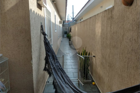 Casa à venda com 3 quartos, sendo 1 suíte, em Jardim Peri, São Paulo, SP