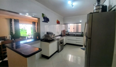 Casa à venda com 3 quartos, sendo 1 suíte,  em Jardim Residencial Martinez, Sorocaba, SP