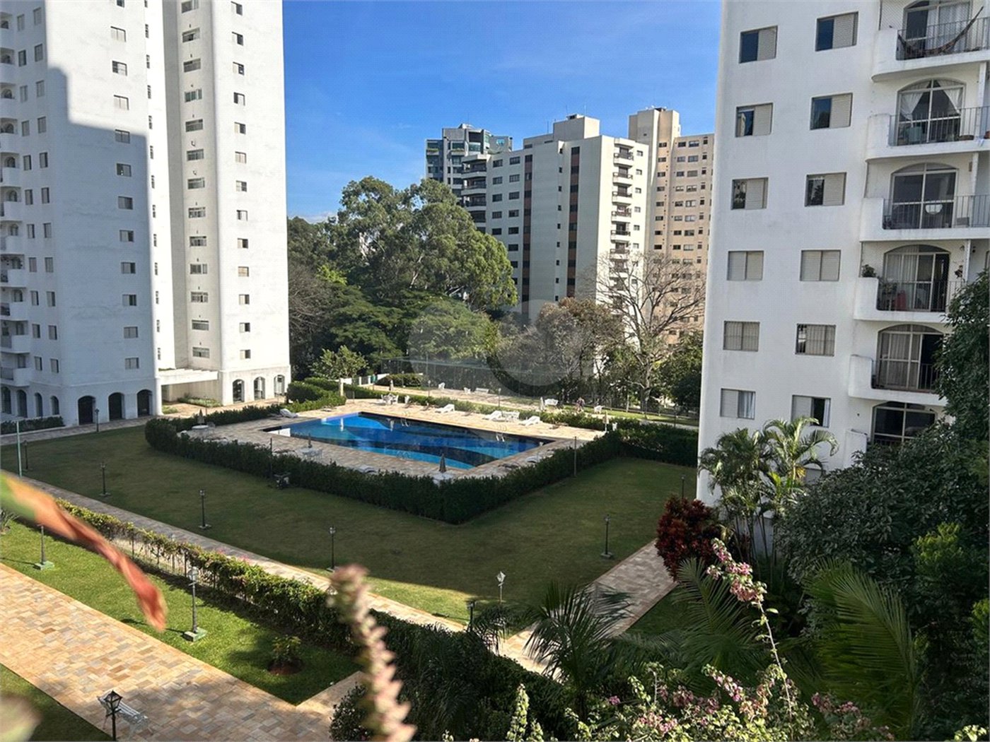 Apartamento à venda com 3 quartos em Vila Suzana, São Paulo, SP