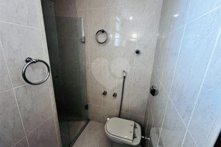 Apartamento à venda com 3 quartos, sendo 1 suíte, em Santa Cecília, São Paulo, SP