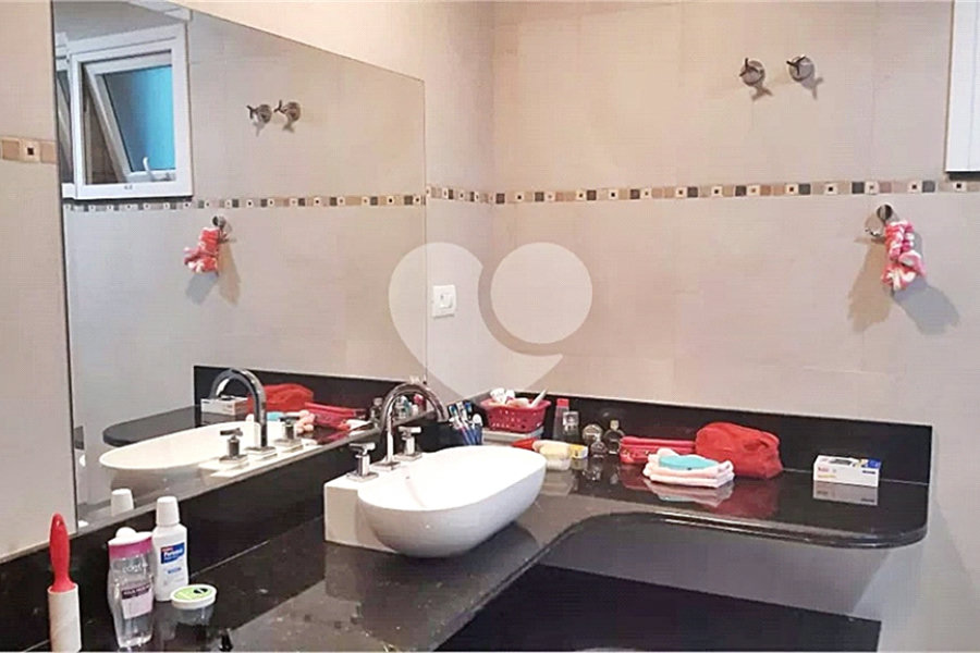 Casa à venda com 4 quartos, sendo 2 suítes, no condomínio Campos de Mairiporã Gleba 1, Mairiporã - SP
