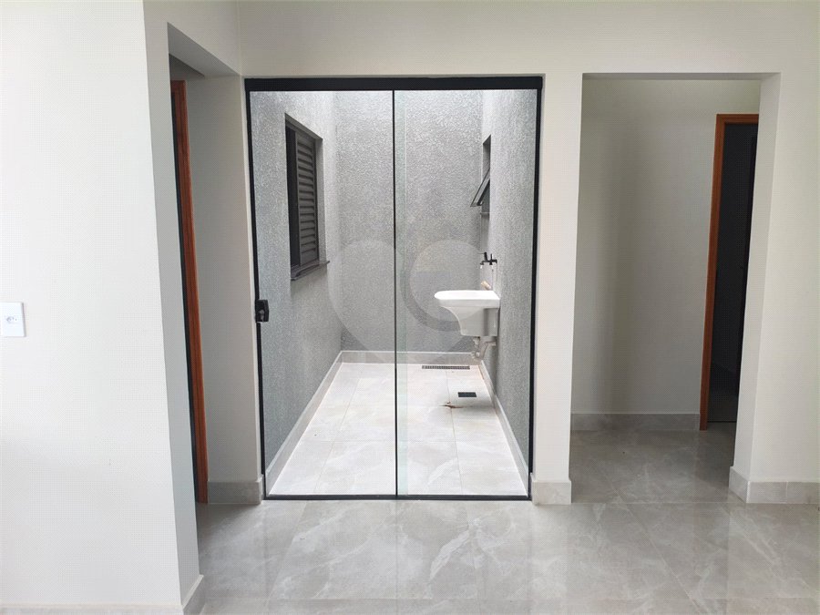 Casa à venda com 3 quartos, sendo 1 suíte,  no condomínio Tivolli, Itapetininga - SP