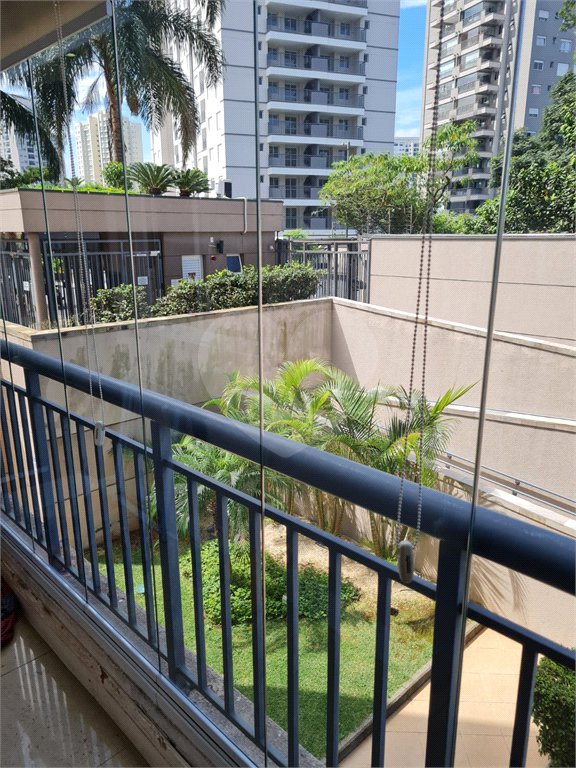 Apartamento à venda com 3 quartos, sendo 1 suíte,  em Vila Andrade, São Paulo, SP