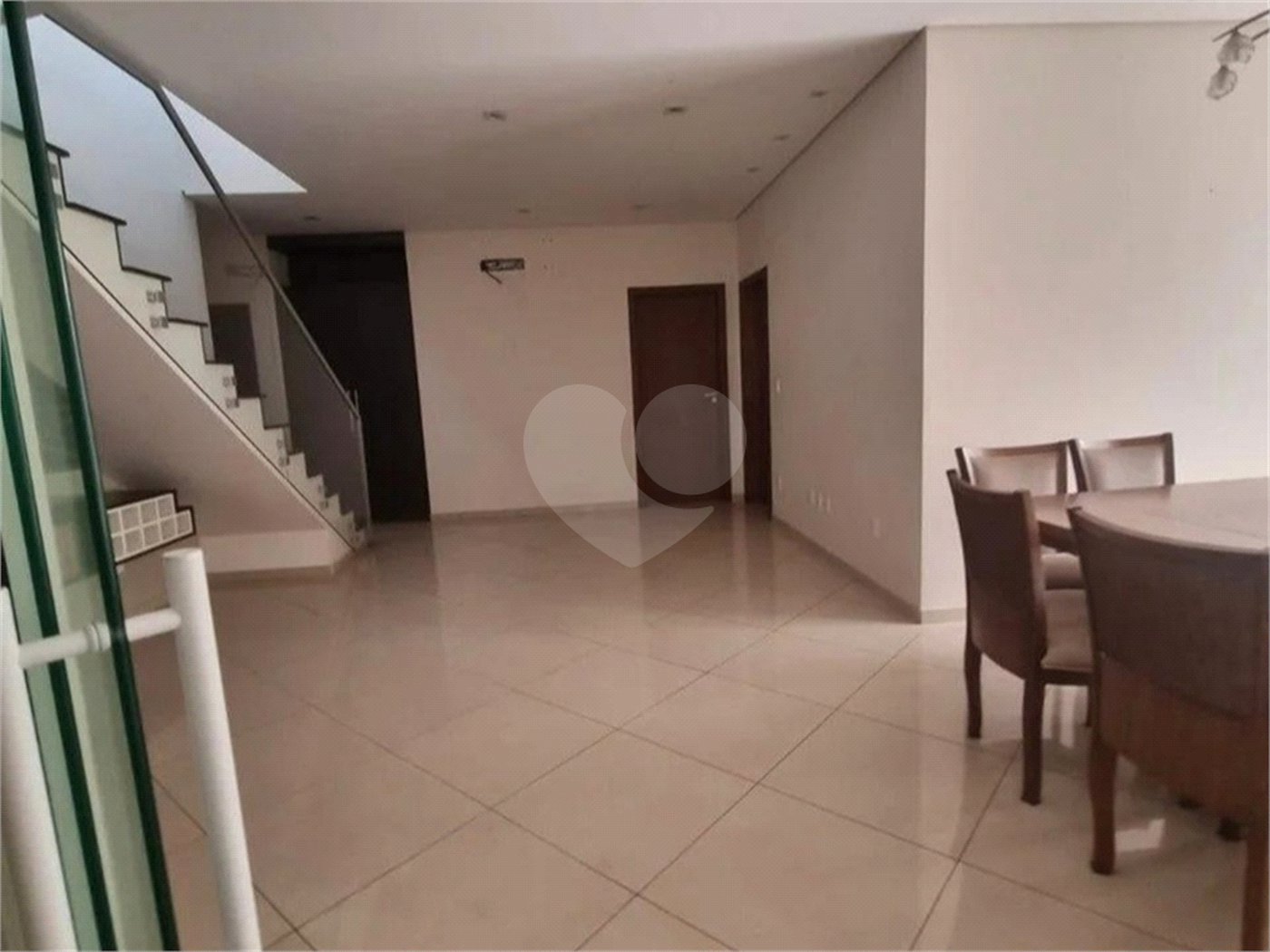 Casa à venda com 4 suítes no condomínio Mont Blanc, Sorocaba - SP