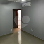 Casa à venda com 3 quartos, sendo 1 suíte,  no condomínio Residencial Eldorado, São Carlos - SP