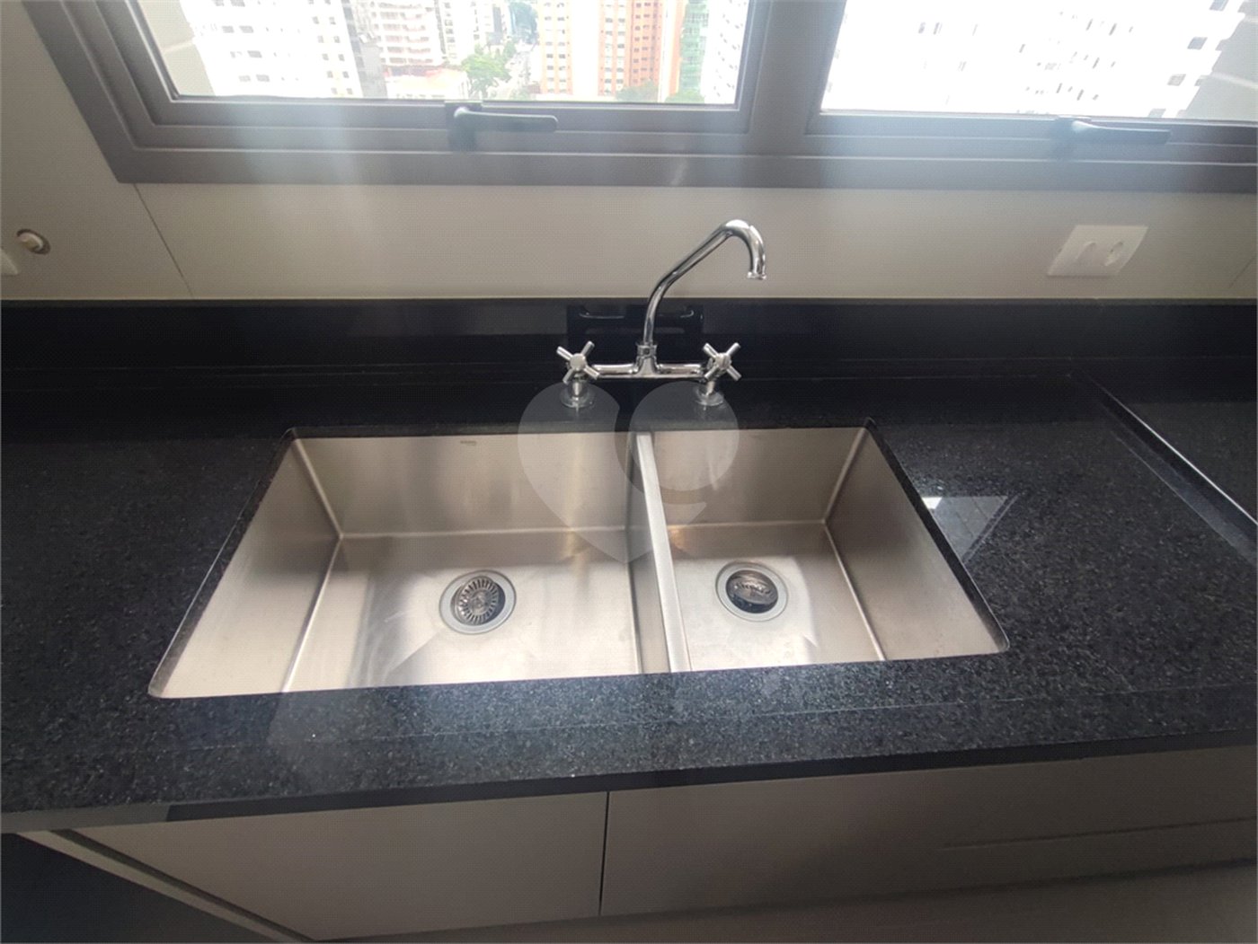 Cobertura à venda com 3 suítes em Vila Nova Conceição, São Paulo, SP