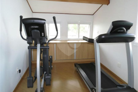Casa à venda com 4 suítes no condomínio Residencial Santa Clara, Indaiatuba - SP