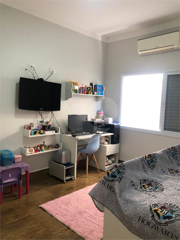 Casa à venda com 3 quartos, sendo 1 suíte,  no condomínio Costa das Areias, Salto - SP