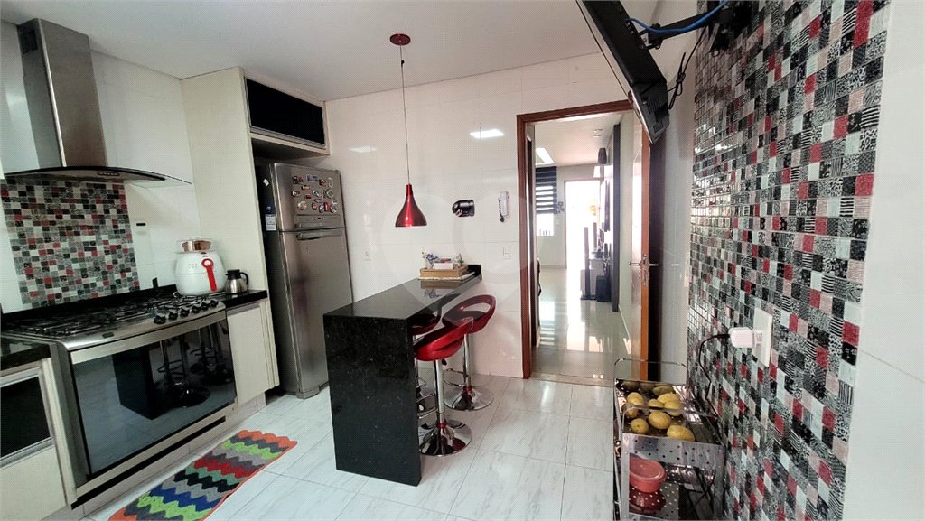 Sobrado à venda com 3 quartos, sendo 1 suíte, em Vila Nivi, São Paulo, SP