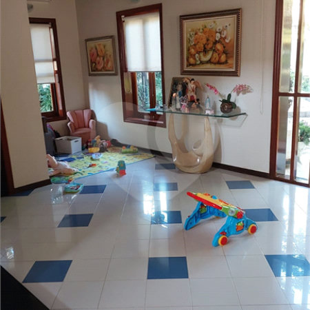 Casa à venda com 3 quartos, sendo 2 suítes, no condomínio Vinhas da Vista Alegre - Lado Sede, Vinhedo - SP