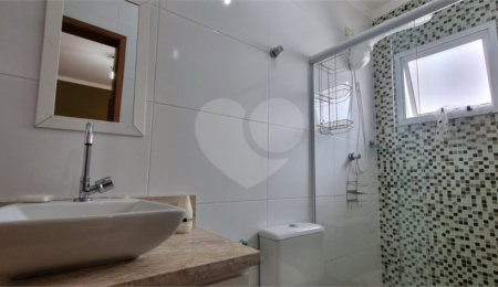 Casa à venda com 3 quartos, sendo 1 suíte,  no condomínio Residencial Açaí, São Paulo - SP