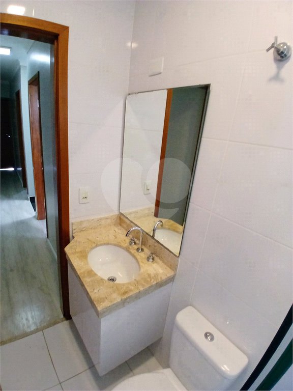 Sobrado à venda com 3 quartos, sendo 1 suíte,  em Parque Vitória, São Paulo, SP