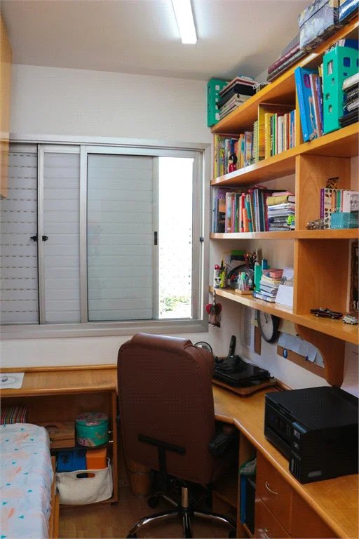 Apartamento à venda com 3 quartos, sendo 1 suíte,  em Vila Gomes, São Paulo, SP