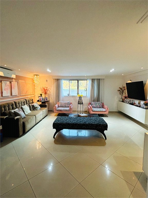 Casa à venda com 4 suítes no condomínio Maison Montparnasse, São Paulo - SP