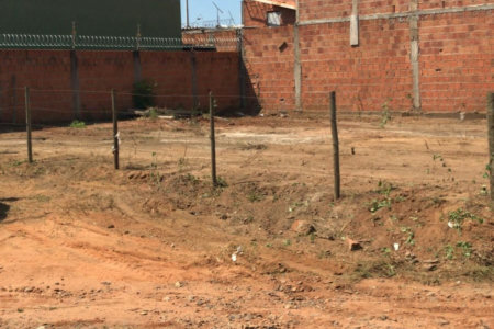 Casa à venda com 2 quartos em Vila Haro, Três Lagoas, MS