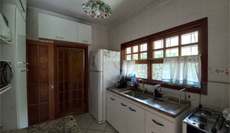 Casa à venda com 3 quartos, sendo 1 suíte, no condomínio Outeiro das Flores 2, Itupeva - SP
