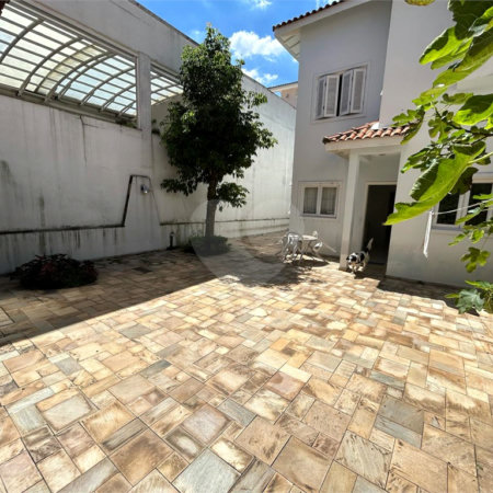 Sobrado à venda com 4 quartos, sendo 2 suítes, em Cidade Mãe do Céu, São Paulo, SP