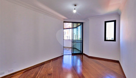 Apartamento à venda com 3 suítes em Campo Belo, São Paulo, SP