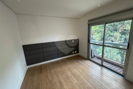 Apartamento à venda com 2 suítes em Parque do Morumbi, São Paulo, SP