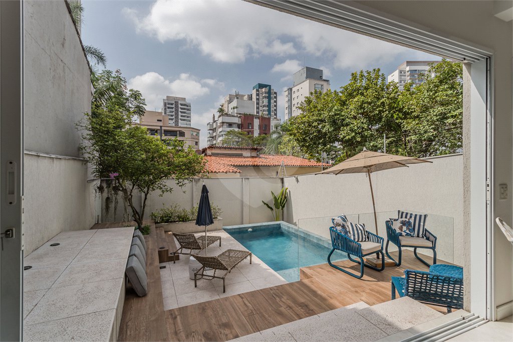 Casa à venda com 4 suítes em Jardim Prudência, São Paulo, SP