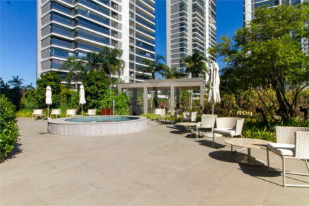 Apartamento à venda ou para alugar com 3 suítes em Jardim Morumbi, São Paulo, SP