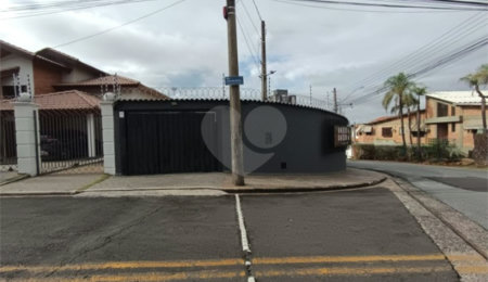 Casa à venda com 3 quartos, sendo 1 suíte,  em Jardim Santa Rosália, Sorocaba, SP