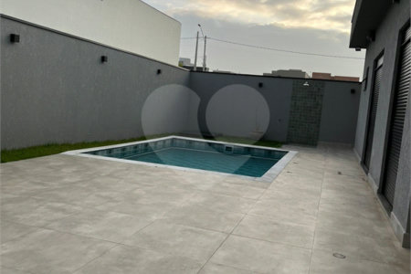 Casa à venda com 3 quartos, sendo 1 suíte, no condomínio Residencial Evidências, Indaiatuba - SP