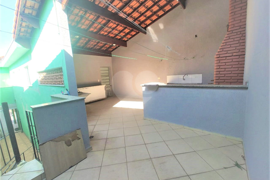 Sobrado à venda com 4 quartos, sendo 1 suíte, em Jardim Regina, São Paulo, SP