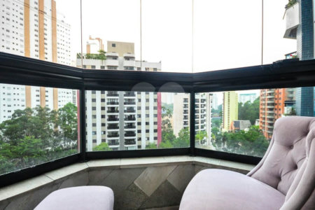 Apartamento à venda com 4 suítes em Vila Andrade, São Paulo, SP