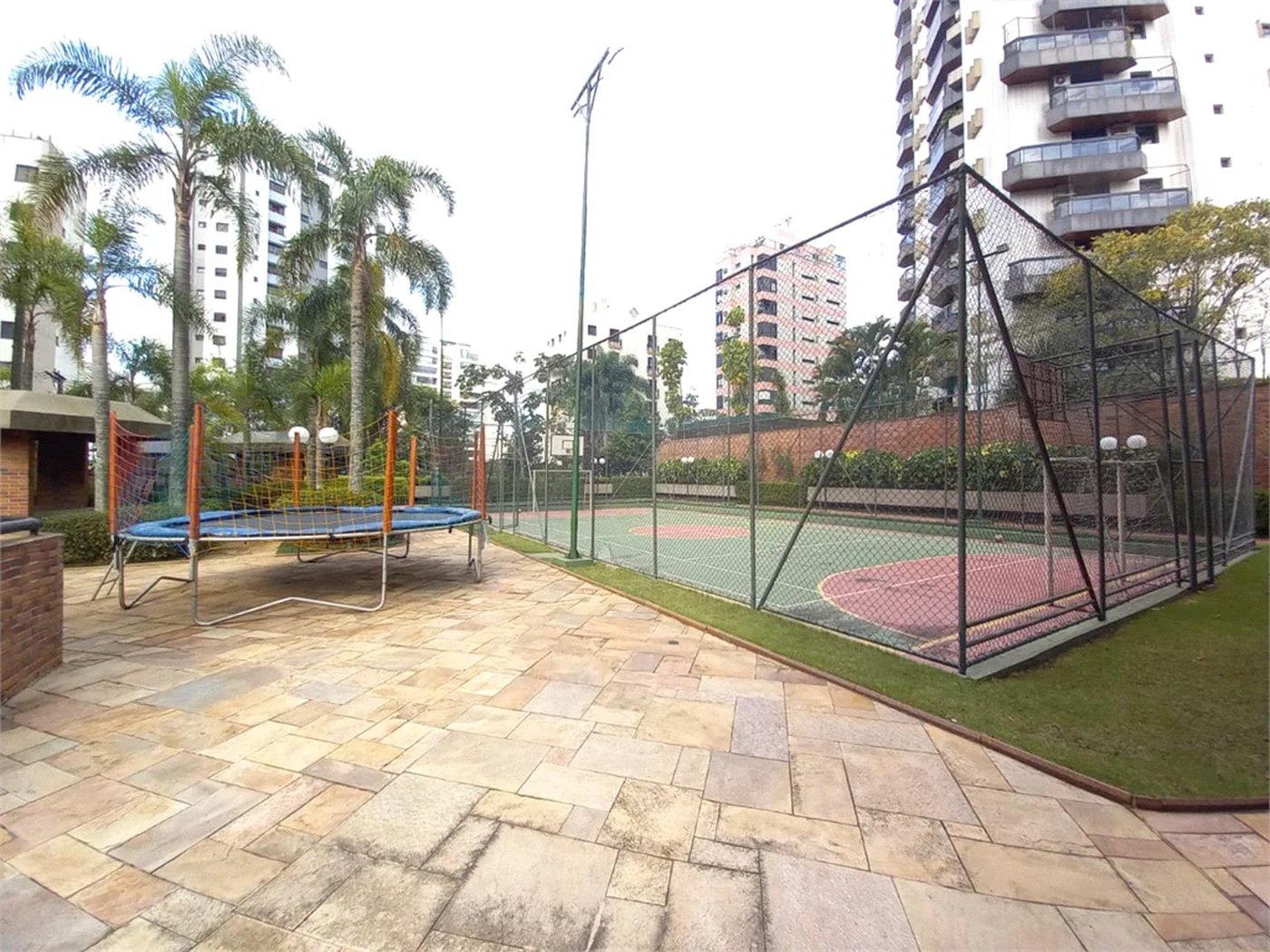 Apartamento à venda com 4 quartos, sendo 3 suítes,  em Vila Andrade, São Paulo, SP