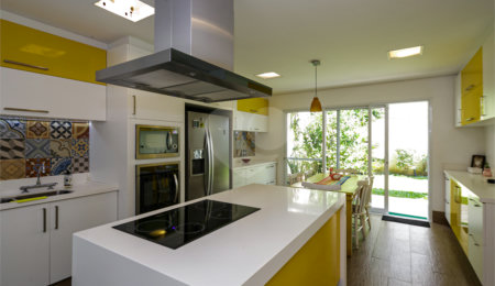 Casa à venda com 4 quartos, sendo 2 suítes,  em Chácara Monte Alegre, São Paulo, SP