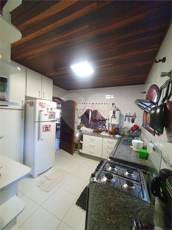 Casa à venda com 4 quartos, sendo 2 suítes,  no condomínio Vinhas da Vista Alegre - Lado Café, Vinhedo - SP