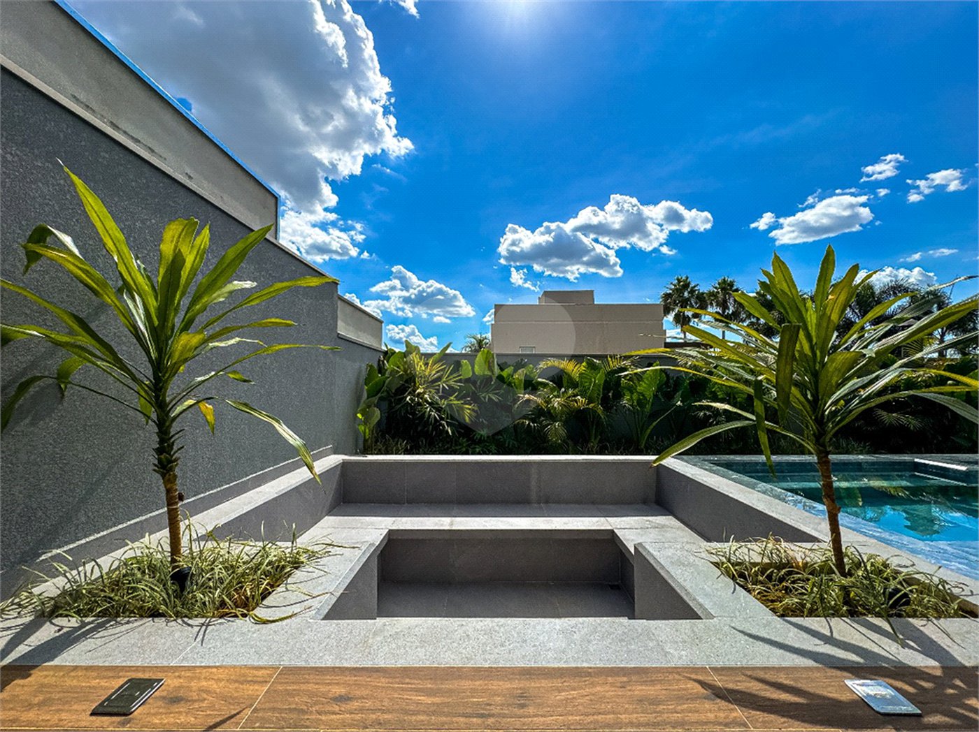Casa à venda com 3 suítes no condomínio Jardim Vila Paradiso, Indaiatuba - SP