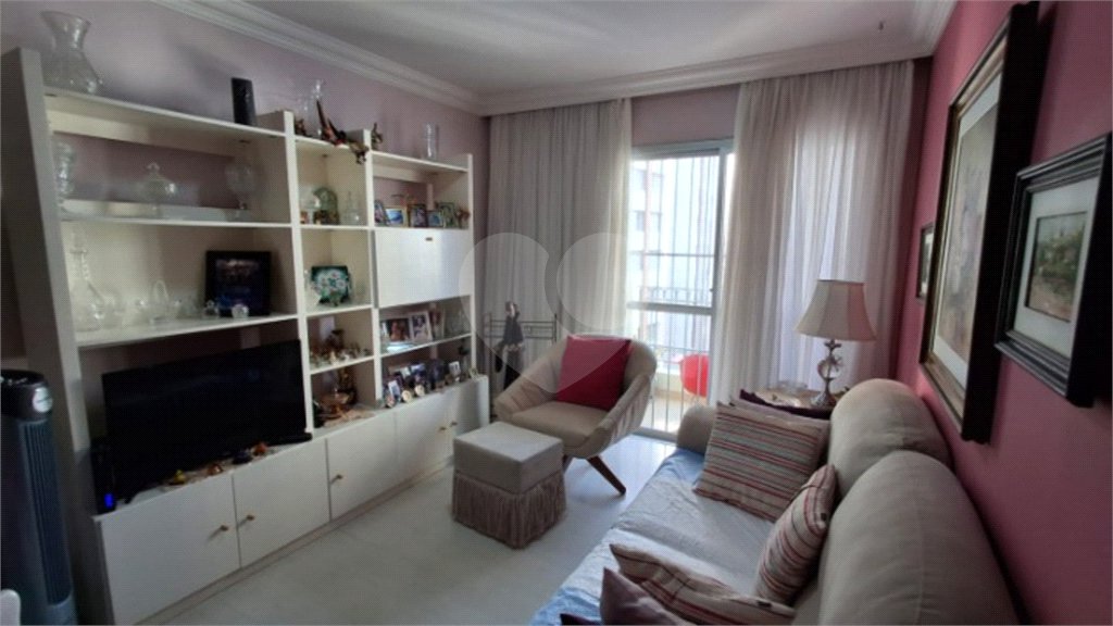 Apartamento à venda com 3 quartos, sendo 1 suíte,  em Indianópolis, São Paulo, SP