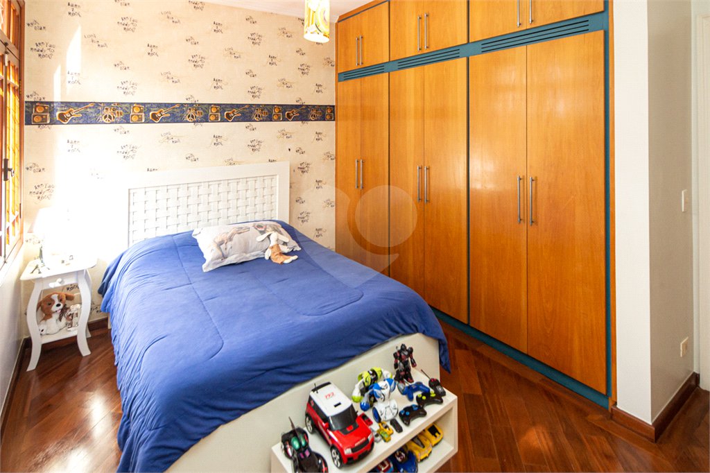Sobrado à venda com 4 quartos, sendo 2 suítes, em Alto da Boa Vista, São Paulo, SP