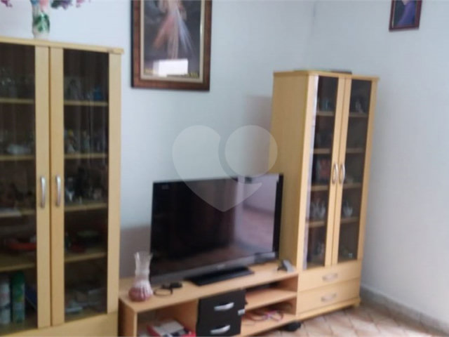 Sobrado à venda com 4 quartos em Jardim Guairaca, São Paulo, SP