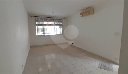 Casa à venda ou para alugar com 3 quartos, sendo 1 suíte,  em Santo Amaro, São Paulo, SP