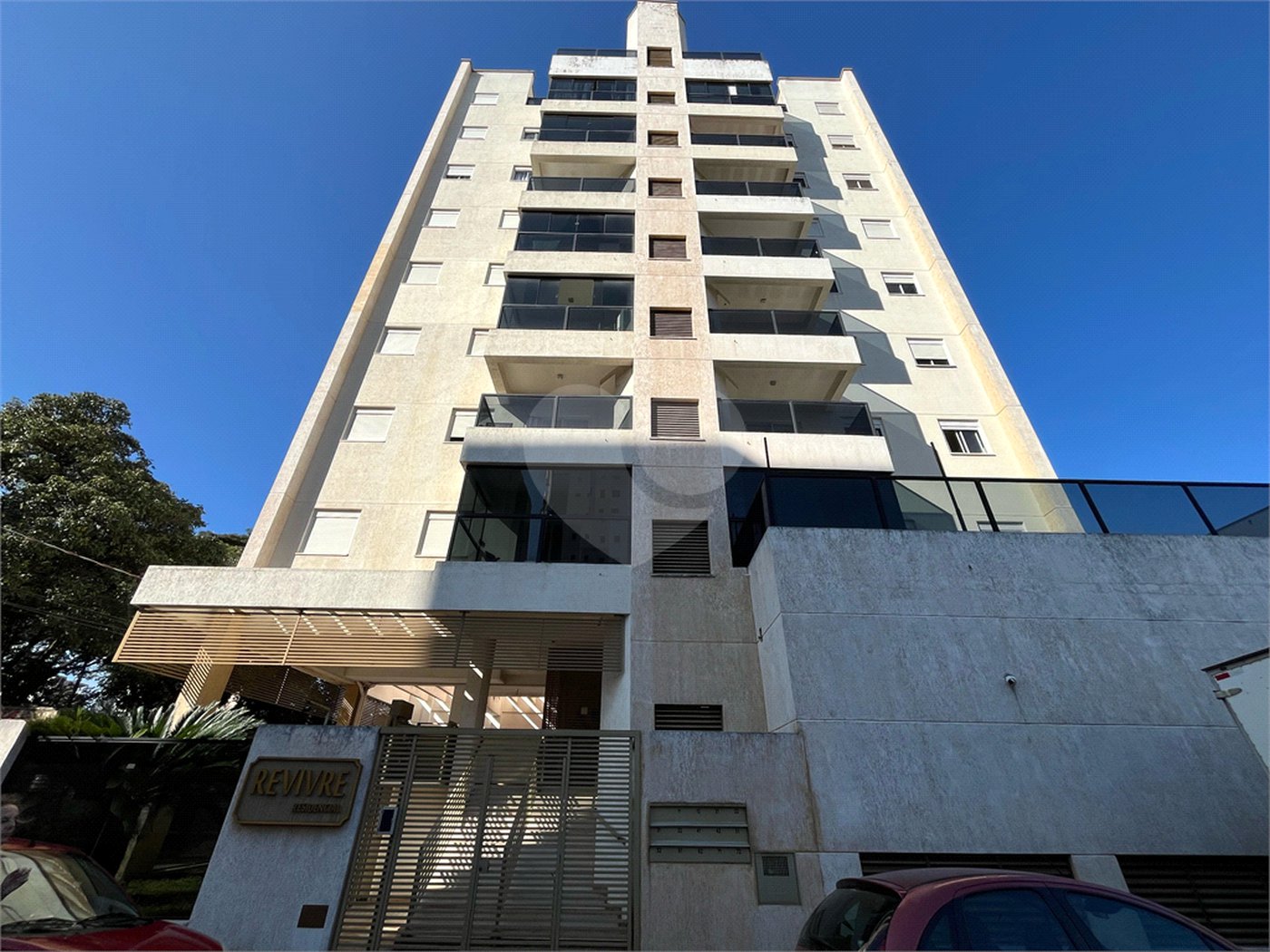Apartamento mobiliado com 2 dormitórios sendo 1 suíte