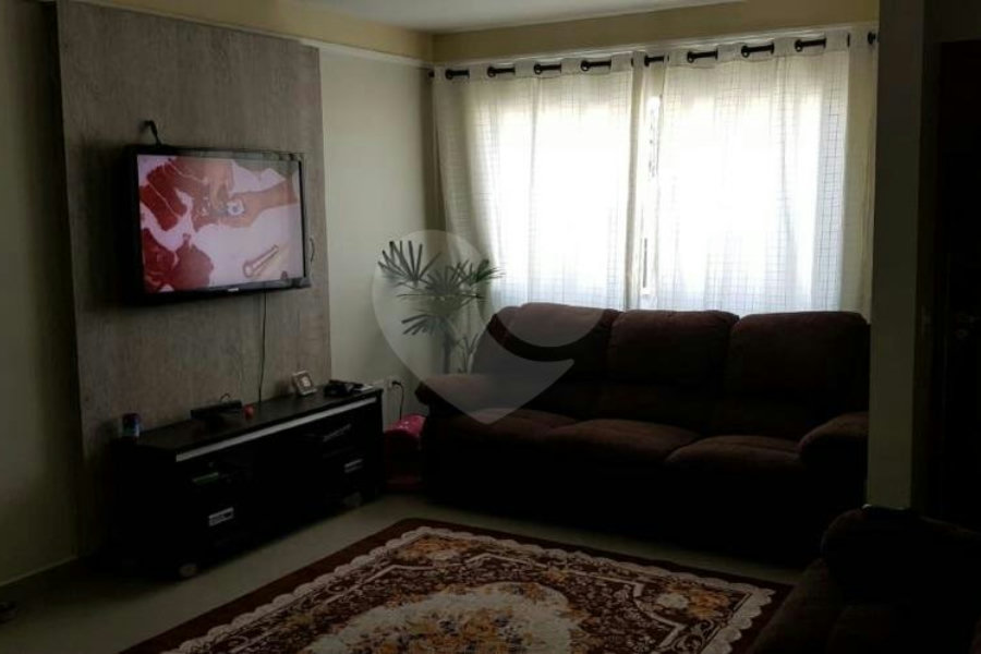 Sobrado à venda com 4 quartos, sendo 3 suítes, em Jardim Virginia Bianca, São Paulo, SP