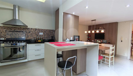 Sobrado à venda com 3 quartos, sendo 1 suíte,  em Ipiranga, São Paulo, SP