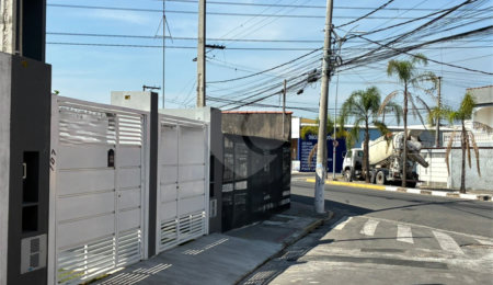 Sobrado à venda com 3 quartos, sendo 1 suíte,  em Calmon Viana, Poá, SP