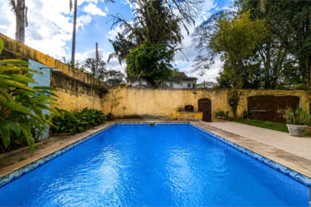 Casa à venda com 3 quartos, sendo 1 suíte, em Interlagos, São Paulo, SP