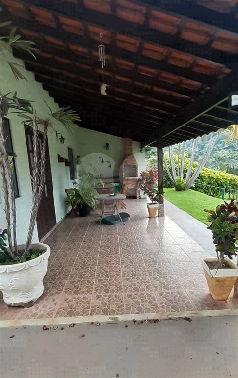 Casa em condomínio à venda com 3 quartos, sendo 1 suíte, no Centro, Bom Jesus dos Perdões, SP