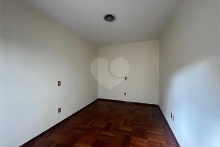 Casa à venda com 5 quartos, sendo 1 suíte, no Centro, Itapetininga, SP