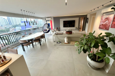Apartamento à venda com 3 suítes em Vila Romana, São Paulo, SP