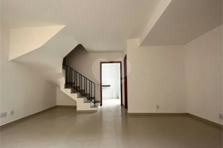 Casa à venda com 2 suítes no condomínio Residencial DI Luca, São Paulo - SP